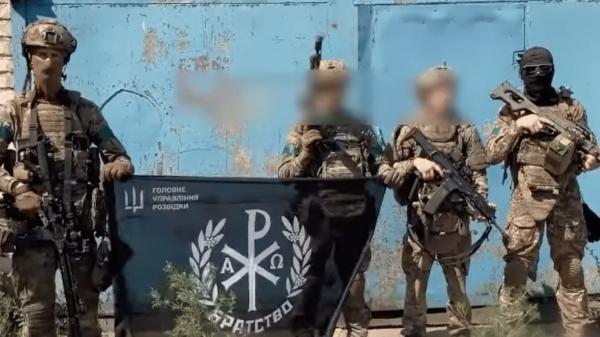 [포착] 점령 후 기념사진 찍었는데…우크라 “특수부대로  러 병사들 제거”