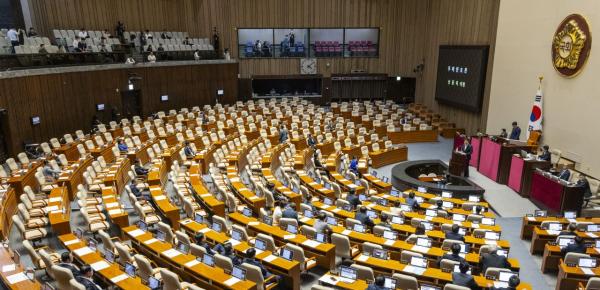 비주택 PF 숨통 트이고 공항 안전강화…건설·공항 2법 국회 통과