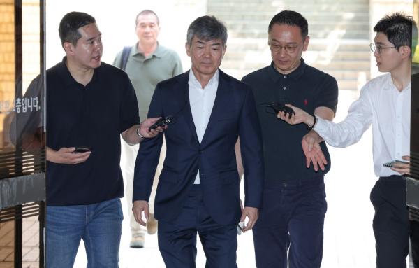 '김건희 최측근' 이종호 영장심사 '묵묵부답' 출석…밤늦게 구속여부 결정
