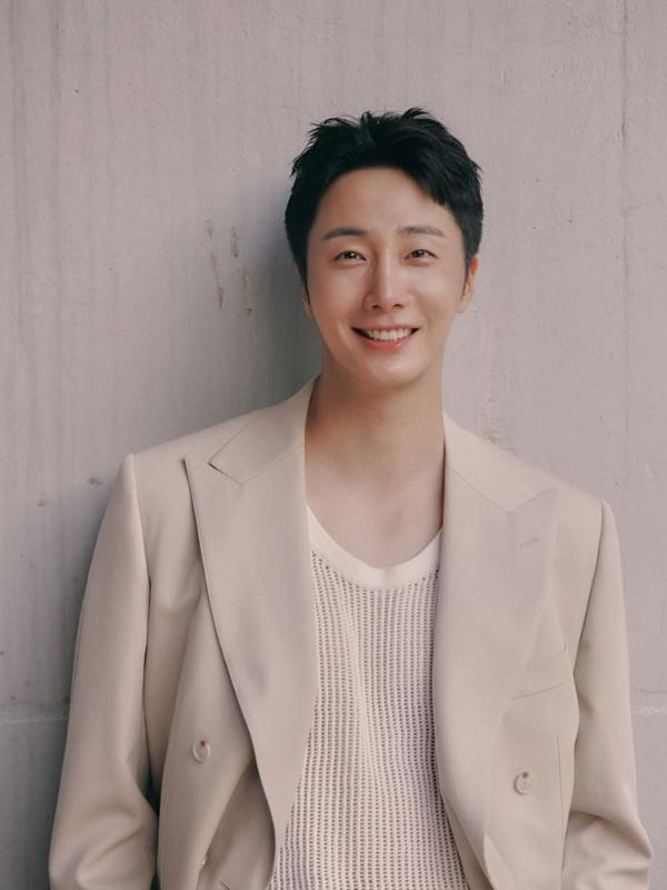 27살에 ‘뇌 속 시한폭탄’ 진단받은 정일우, 400:1 경쟁률 뚫고도 군 면제 포기한 사연은?