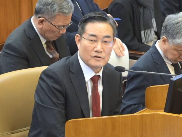 내란 특검팀, 신원식 전 국가안보실장·조규홍 전 복지장관 참고인 조사