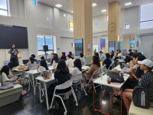학생·교사·학부모의 디지털 동행, 미래를 함께 만든다
