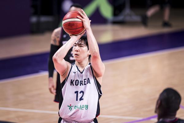 ‘31점 합작’ 문정현·하윤기, 내외곽 조화 완성…‘무릎 부상’ 여준석 출전, 8강 중국전 조준