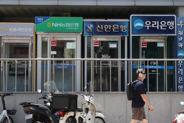 국내 은행, 상반기 순익 사상 최대에도 이자이익 1000억 감소