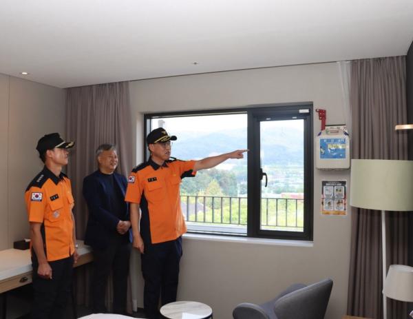 '제2의 부천 호텔 화재참사 막아라'…김재병 경기소방본부장, 이천 호텔 점검