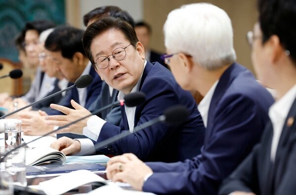 R&D 예산 첫 35조원 돌파…이 대통령 "대한민국 발전에 시금석 되길"