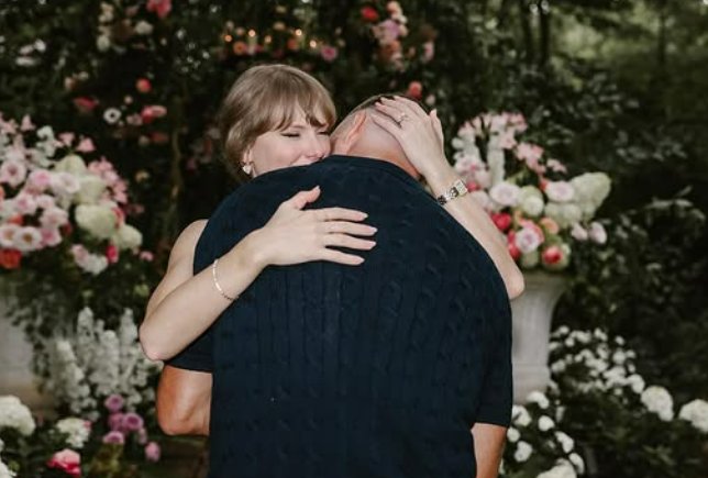 Taylor Swift and Travis Kelce got engaged. Taylor Swift Instagram capture