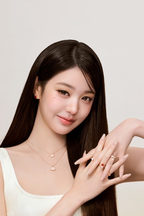 불가리, 새로운 앰버서더 장원영 공개!