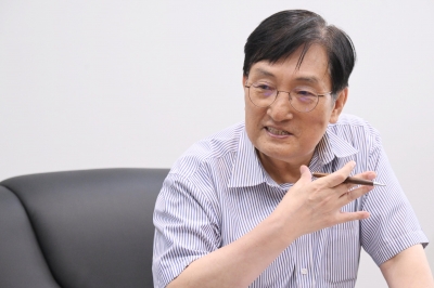 “시진핑, 2032년까지 4연임 가능성… 임기 내 대만 침공 안 할 것” [글로벌 인사이트]