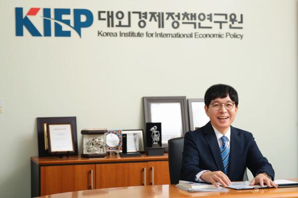 "관세는 역진적 세금…인플레가 트럼프 정책 바꿀 수도"[탈세계화? 新질서!]⑨