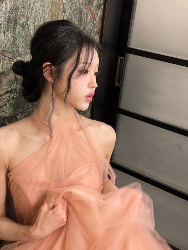 유시아, 가을빛 담은 담백한 우아함 공개