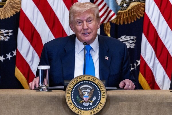 디시트렌드 : 트럼프, 화이자와 ‘약가 인하 합의’ 발표…美 제약주 일제히 급등