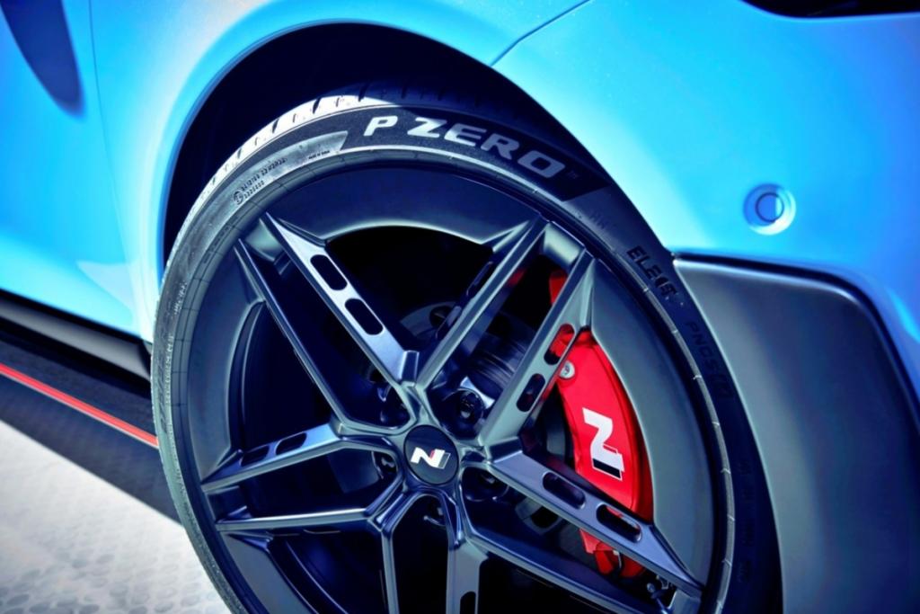 현대차 아이오닉 6 N 휠 및 브레이크 캘리퍼 (출처=현대차)