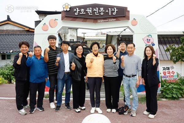 김경희 이천시장, 추석 연휴 맞아 전통시장 방문