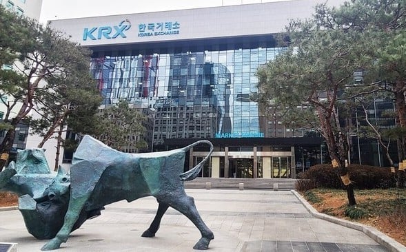 중복상장 논란 티엠씨, 한국거래소 상장 예심 문턱 넘었다