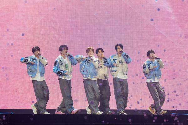 NCT WISH, 첫 단독 콘서트 전석 매진…2만4000명 동원