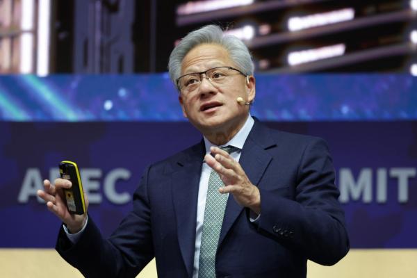 "젠슨 황 엔비디아 CEO, 10억달러 자사주 현금화"