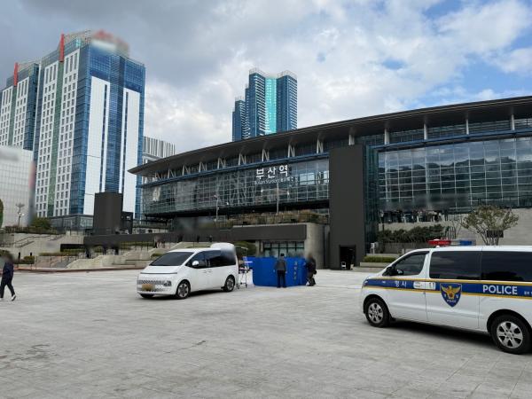 부산역 광장서 70대 남성 분신시도...현장에서 사망