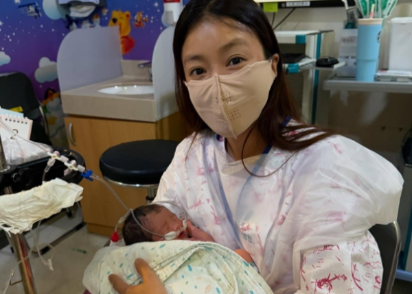 전 남편 냉동 배아로 임신한 이시영, 둘째 출산…"선물이라 생각"