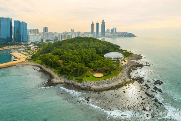 해운대의 가을 이야기, 파도 소리 위로 흐르는 여유로운 여행