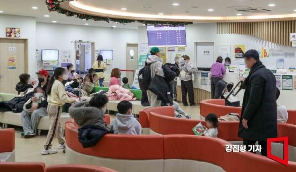 일주일 새 5배 폭등한 이 질병 환자 "10년 만에 최고 수준" 경고에도…"특단의 조치 없다"