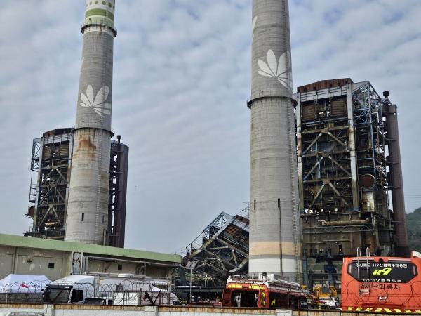 이틀째 밤샘수색에도 울산화력 실종자 2명 못 찾아