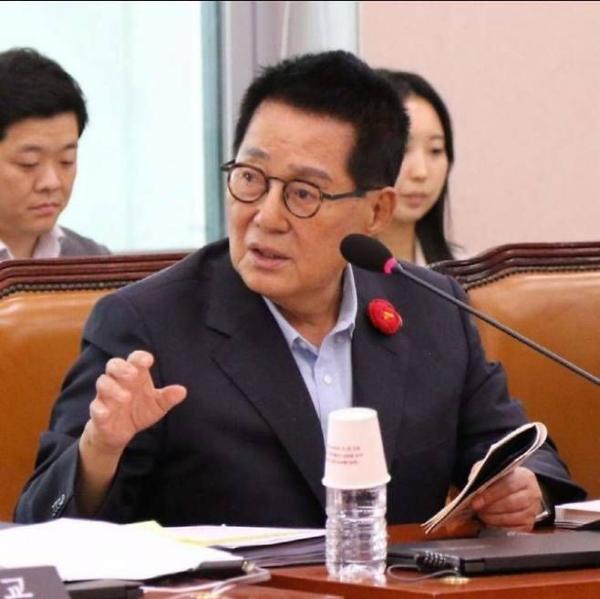 박지원 의원 "김건희 뇌물 받는 것 세계 제일 금메달리스트"