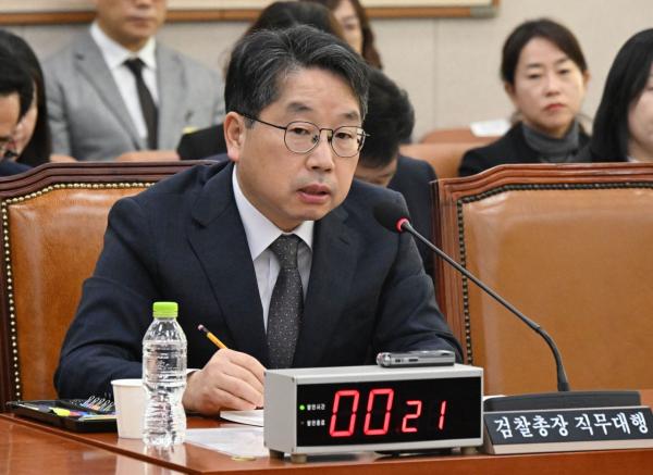 검찰총장 대행 "대장동 항소 포기가 타당…제 결정"(종합)