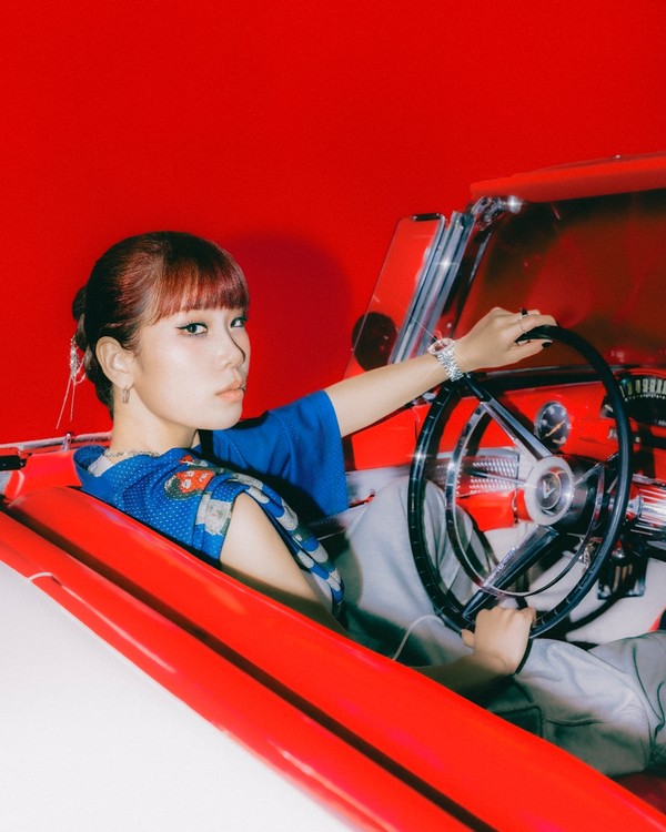 ‘다이나믹 듀오 피처링’ 신스, 컬러풀한 비주얼 변신! 스포티 힙합 신곡 ‘BANGING!’ 티저 추가 공개