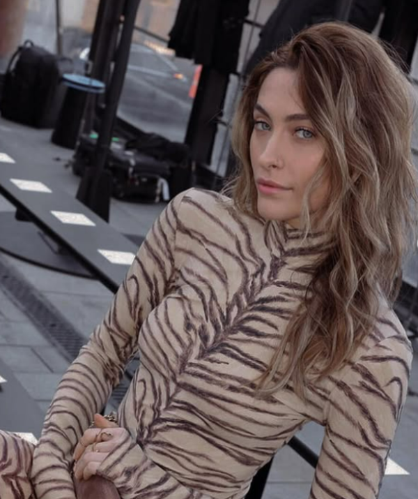 “마약이 내 삶 망쳐…코에 구멍 뚫렸다” 마이클 잭슨 딸, 충격 근황