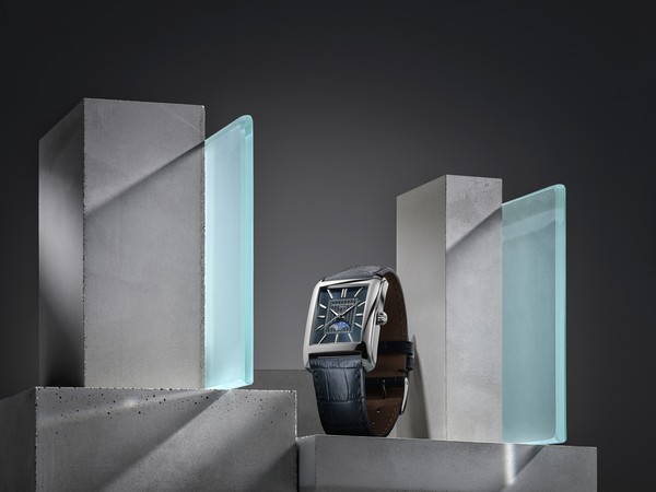 프레드릭 콘스탄트, 클래식 까레 문페이즈 오토매틱 신모델 2종 공개