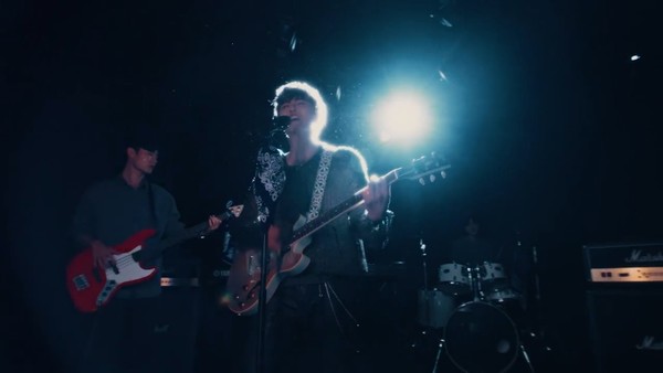 정동하, 신곡 ‘그 집 앞’ MV 티저 공개. “본편 궁금증 고조”