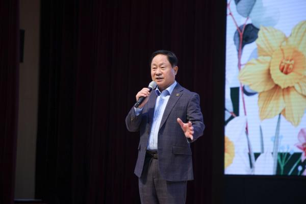 주광덕 시장 "교사·부모·아이가 만든 공보육 모델…세심히 살피겠다"