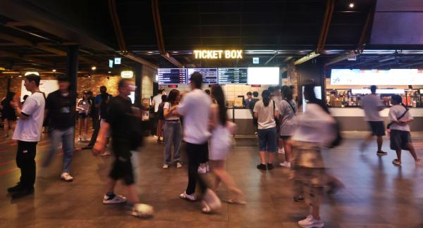 "드디어 수능 끝! 영화·공연 볼까"…수험생 할인 이벤트 쏟아진다